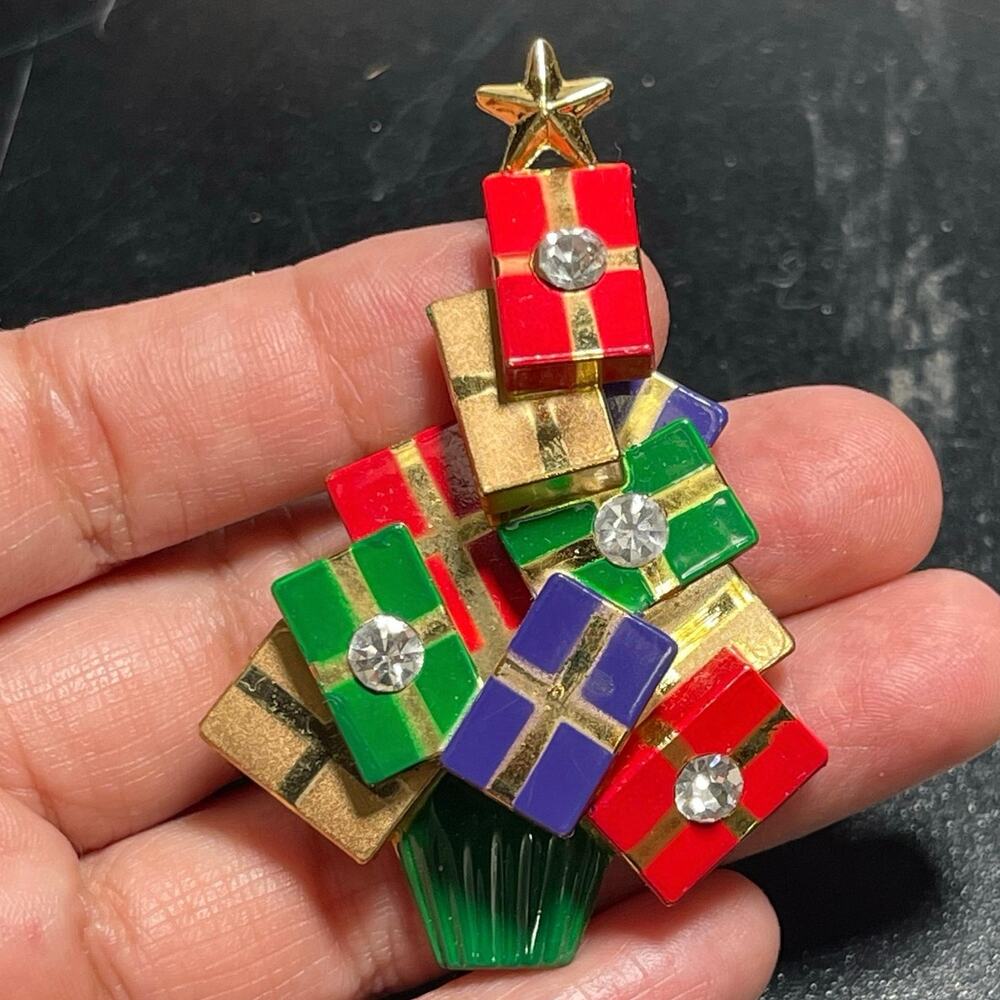 Avon 1991 Colorful Annual Christmas Tree Packages Boxes Brooch Pin